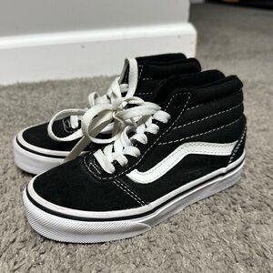 Size 11 YOUTH Vans.